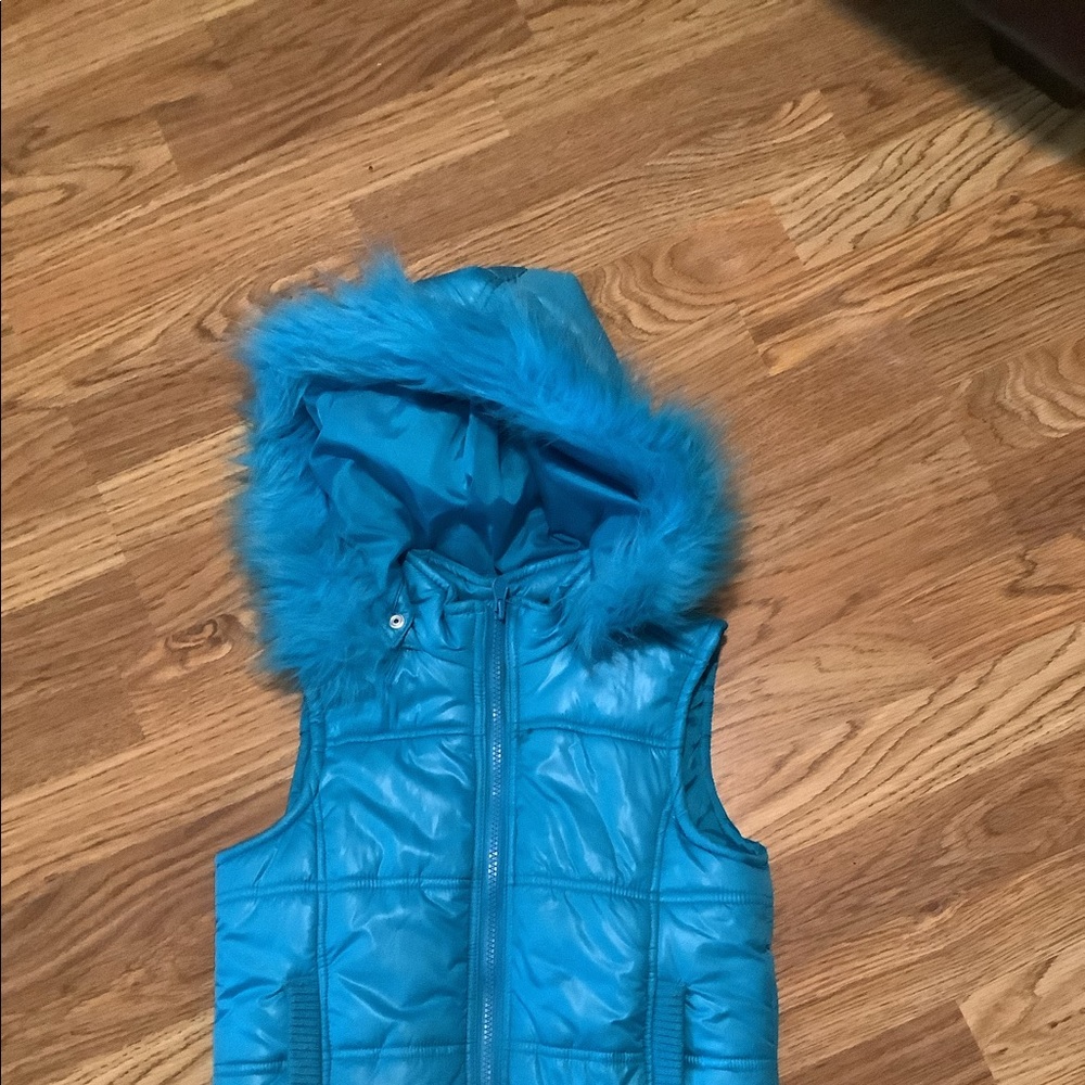 Girls Blue Sleeveless Zip-Up Vest With Detachable Hood